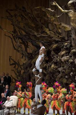 El papa Francisco departió con la Compañía Habana del Circo Nacional de Cuba [+ fotos]