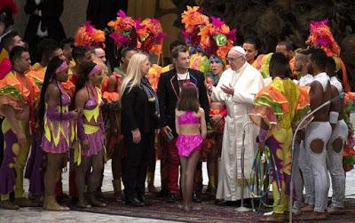 El papa Francisco departió con la Compañía Habana del Circo Nacional de Cuba [+ fotos]
