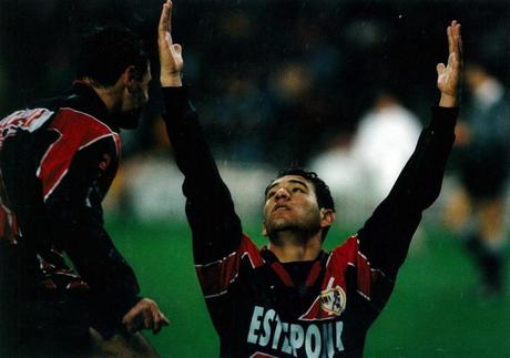 Estampas de los 90 (II): Guilherme y el Rayo Vallecano toman el Bernabeu. Valdano enfila la puerta de salida