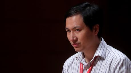 Detenido se encuentra el científico chino que aseguró modificar el gen de bebés gemelas Detenido se encuentra el científico chino que aseguró modificar el gen de bebés gemelas