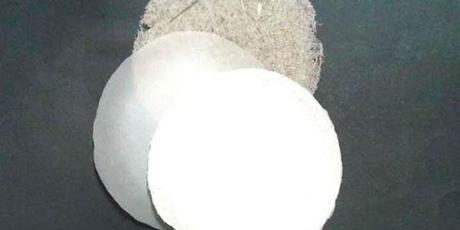 Papel ecológico hecho con estiércol de vaca