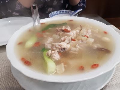 RESEÑA: MEY WEI YUAN RESEÑA: MEY WEI YUAN