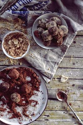 Trufas de chocolate y galletas saladas