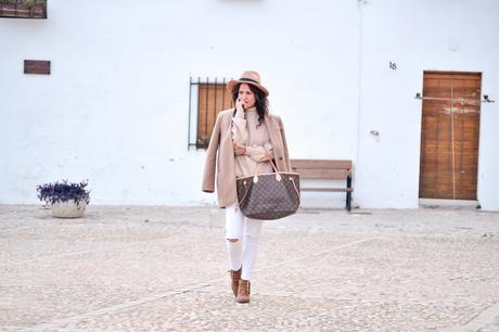 BROWN & WHITE BROWN & WHITE