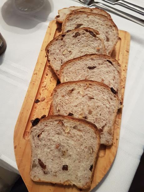 PAN DE NUECES Y PASAS DE IBÁN YARZA