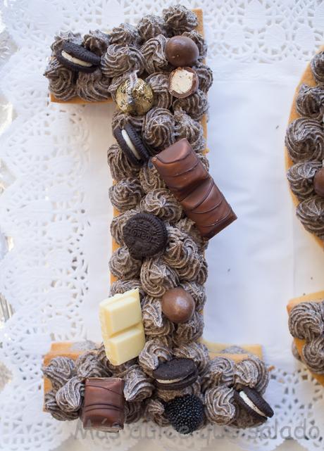 Tarta números con crema de oreo Tarta números con crema de oreo