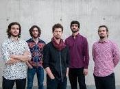 Aurora gira Girando Salas