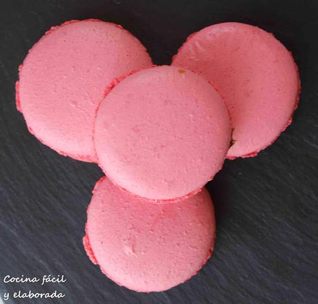 MACARON RELLENO DE MASCARPONE Y DULCE DE LECHE