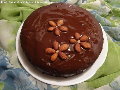 GÂTEAU AU CHOCOLAT / CHOCOLATE CAKE / BIZCOCHO DE CHOCOLATE / كيك الشوكولاتة