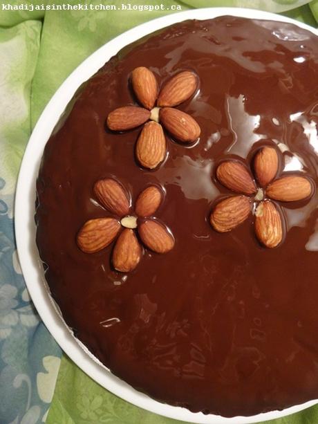 GÂTEAU AU CHOCOLAT / CHOCOLATE CAKE / BIZCOCHO DE CHOCOLATE / كيك الشوكولاتة