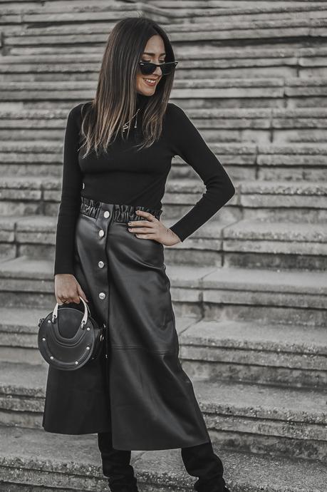 BACK TO BLACK-CAMEL COAT-MIDI SKIRT-CLONES DE MODA