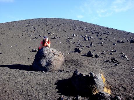 LA PAMPA NEGRA Y LOS VOLCANES DORMIDOS. LA PAYUNIA. MENDOZA