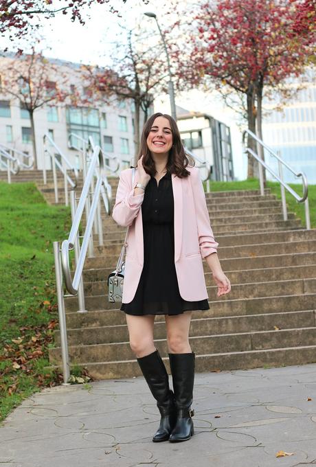 Chic y casual con vestido negro