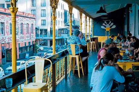 Mi reciente Gran Viaje a Sudáfrica & Botswana Cafe con blacón en Long Street de Cape Town