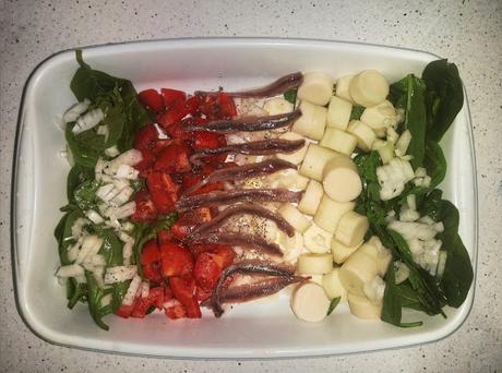 Tres ideas de cenas ligeras para volver a comer más sano. Tres ideas de cenas ligeras para volver a comer más sano.