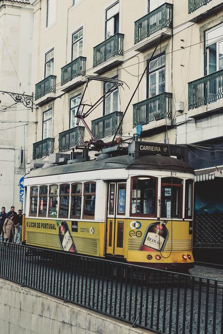 LISBON #1 CHIADO & ALFAMA