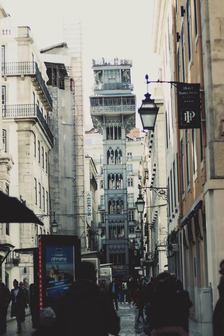 LISBON #1 CHIADO & ALFAMA