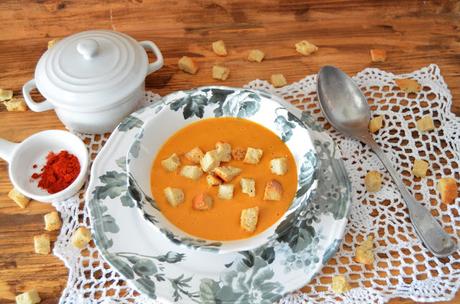 CREMA DE GARBANZOS CON PIMENTON crema de garbanzos con pimentón, crema de garbanzos, crema de garbanzos de bote, crema de garbanzos al pimentón, crema de garbanzos para niños, crema de garbanzos receta, las delicias de mayte,