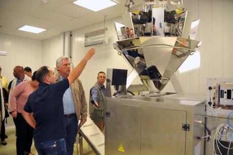 Constata Díaz-Canel avances en inversiones enclavadas en la Zona Especial de Desarrollo Mariel (+Fotos) Constata Díaz-Canel avances en inversiones enclavadas en la Zona Especial de Desarrollo Mariel (+Fotos)