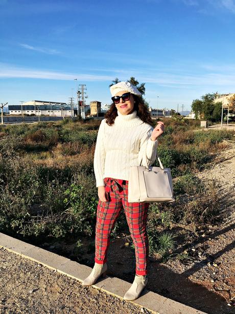 Cómo llevar unos pantalones de estilo tartán Cómo llevar unos pantalones de estilo tartán