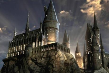 Descubre cuál cifra tenía que pagar #HarryPotter por estudiar en #Hogwarts