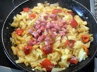 Repollo con jamón y pimiento rojo Repollo con jamón y pimiento rojo