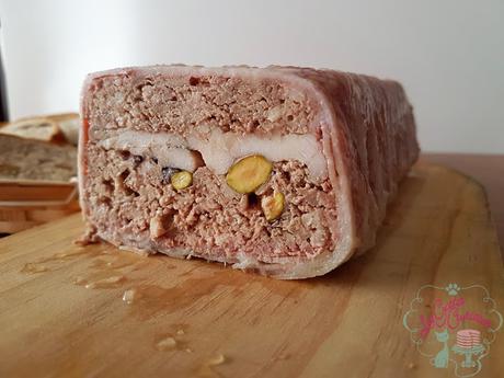 TERRINA DE POLLO CON PISTACHOS