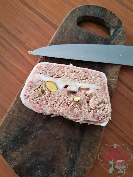 TERRINA DE POLLO CON PISTACHOS