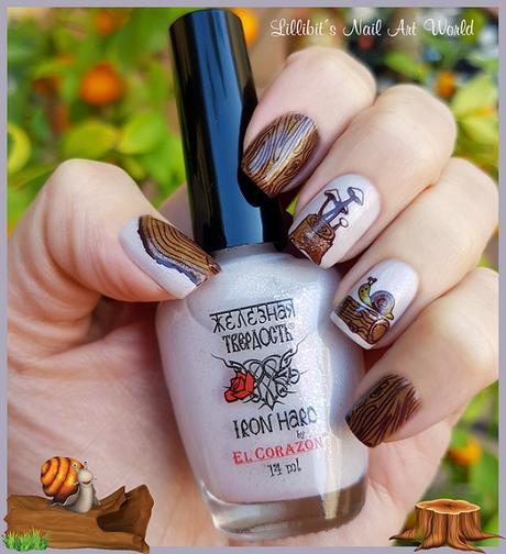 Tronco de árbol con Kads Nature 022 Tronco de árbol con Kads Nature 022