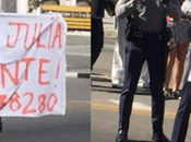 Cubano protesta frente Capitolio junto hijos policía detiene