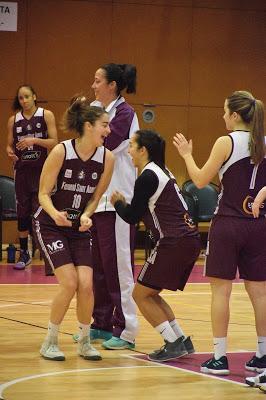 Galería de clics del Bàsquet Femení Sant Adrià-Uni Girona