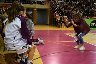 Galería de clics del Bàsquet Femení Sant Adrià-Uni Girona