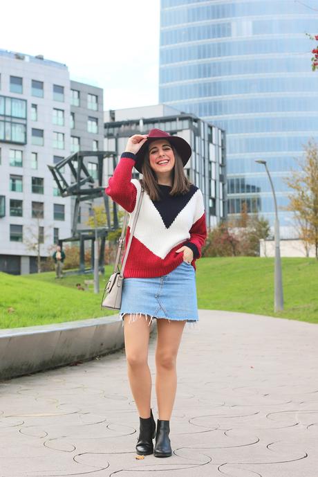 Outfit casual con jersey tricolor Outfit casual con jersey tricolor