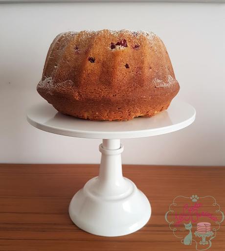 BUNDT CAKE DE LIMON Y GROSELLAS