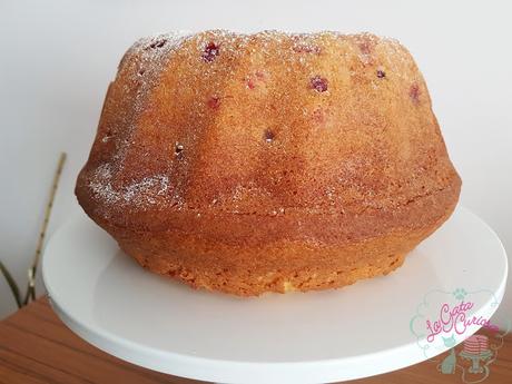 BUNDT CAKE DE LIMON Y GROSELLAS