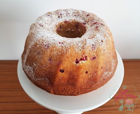 BUNDT CAKE DE LIMON Y GROSELLAS BUNDT CAKE DE LIMON Y GROSELLAS