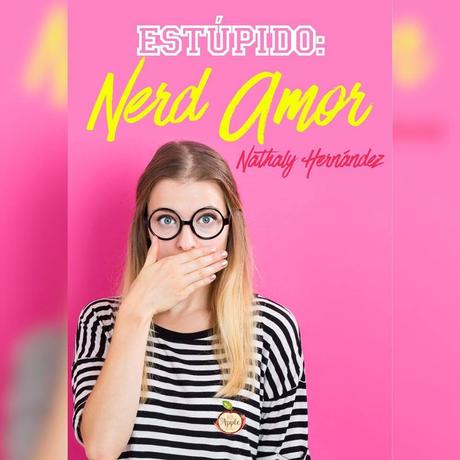 La imagen puede contener: 1 persona, rayas y texto