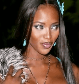 Descripción: 10 Famosos que Usan Lentillas de Contacto - Naomi Campbell