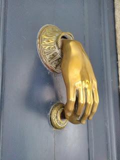 ¿Quién llama a la puerta?