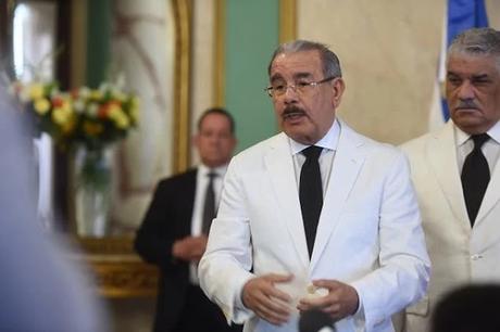 Danilo Medina atribuye parte de criminalidad a deportaciones ex reclusos desde Estados Unidos.