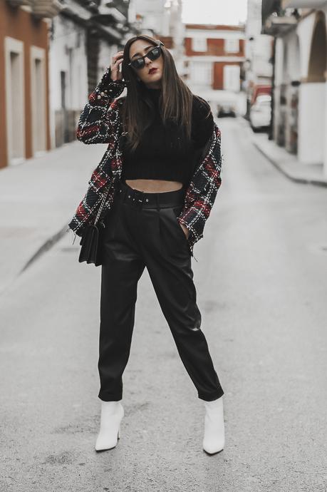 Cómo combinar una blazer de cuadros tartán