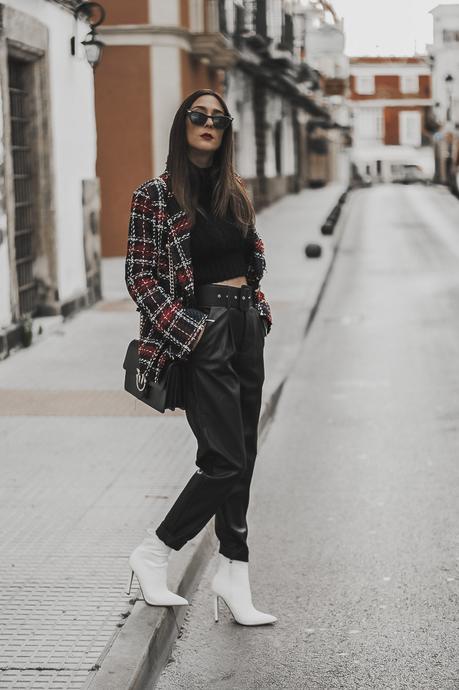 Cómo combinar una blazer de cuadros tartán