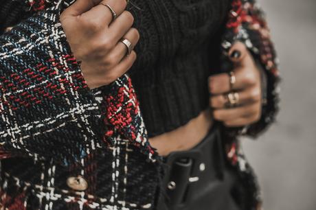 Cómo combinar una blazer de cuadros tartán