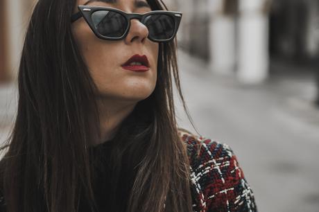 Cómo combinar una blazer de cuadros tartán