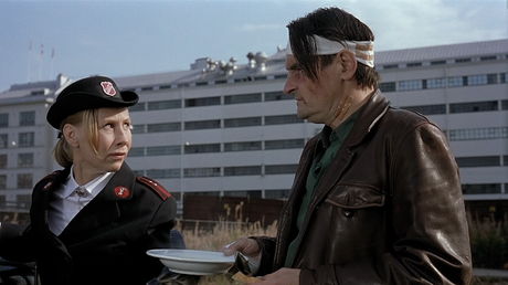 UN HOMBRE SIN PASADO (Aki Kaurismäki 2002)