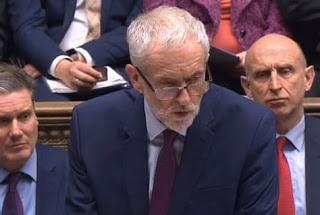 Europa y sus convulsiones: El “Brexit” de nunca acabar. May da ejemplo a Pedro Sánchez de cómo agarrarse a la poltrona