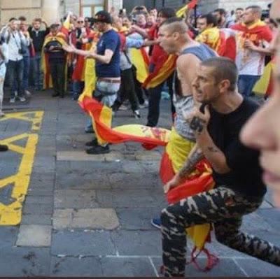 La super Luna roja, de sangre o del lobo, y otros eclipses políticos. La super Luna roja, de sangre o del lobo, y otros eclipses políticos.