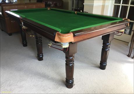 10 Elegant Vintage Bumper Pool Table