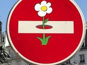 Este artista rompe reglas interviene sobre señales tráfico