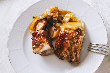 COSTILLA ASADA CON PATATAS PANADERA COSTILLA ASADA CON PATATAS PANADERA